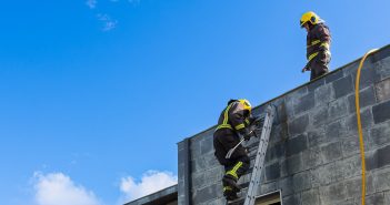 Imaxe de arquivo dunha intervención dos bombeiros do parque das Pontes