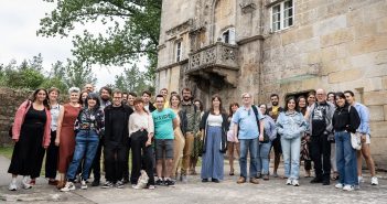 Foto de familia do primeiro Encontro Atlántico de Festivais de Cinema, celebrado en Zas en 2024. Foto: Alejandro Nieves Rodrigues