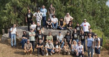 Foto de familia do X Chanfaina lab tomada no Pico de Ferreira, ao pé da "Cama de San Vicente" (César Galdo)
