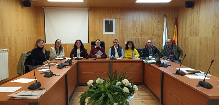 Foto da reunión da Mesa local de Coordinación Interinstitucional contra a Violencia de Xénero (Foto: ArabíasCoop)